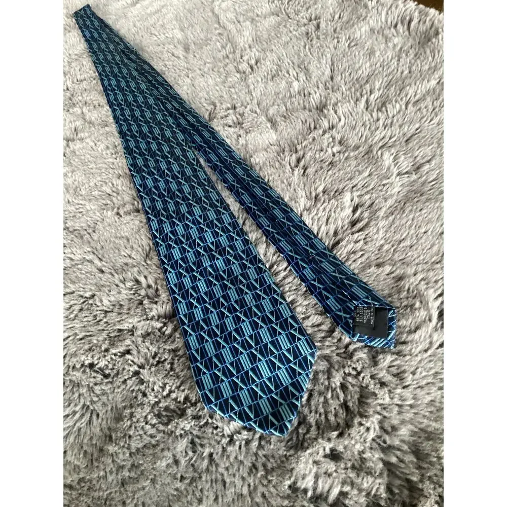 Tiffany & Co. Men's 100% Silk Roman Numerals Neck Tie Made in Italy Blue‎